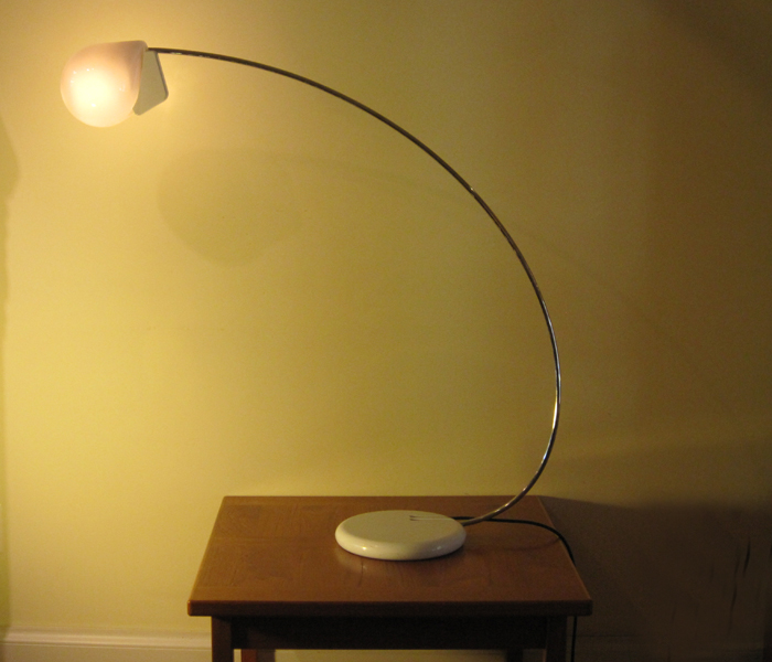 106 oluce swivel head table lamp